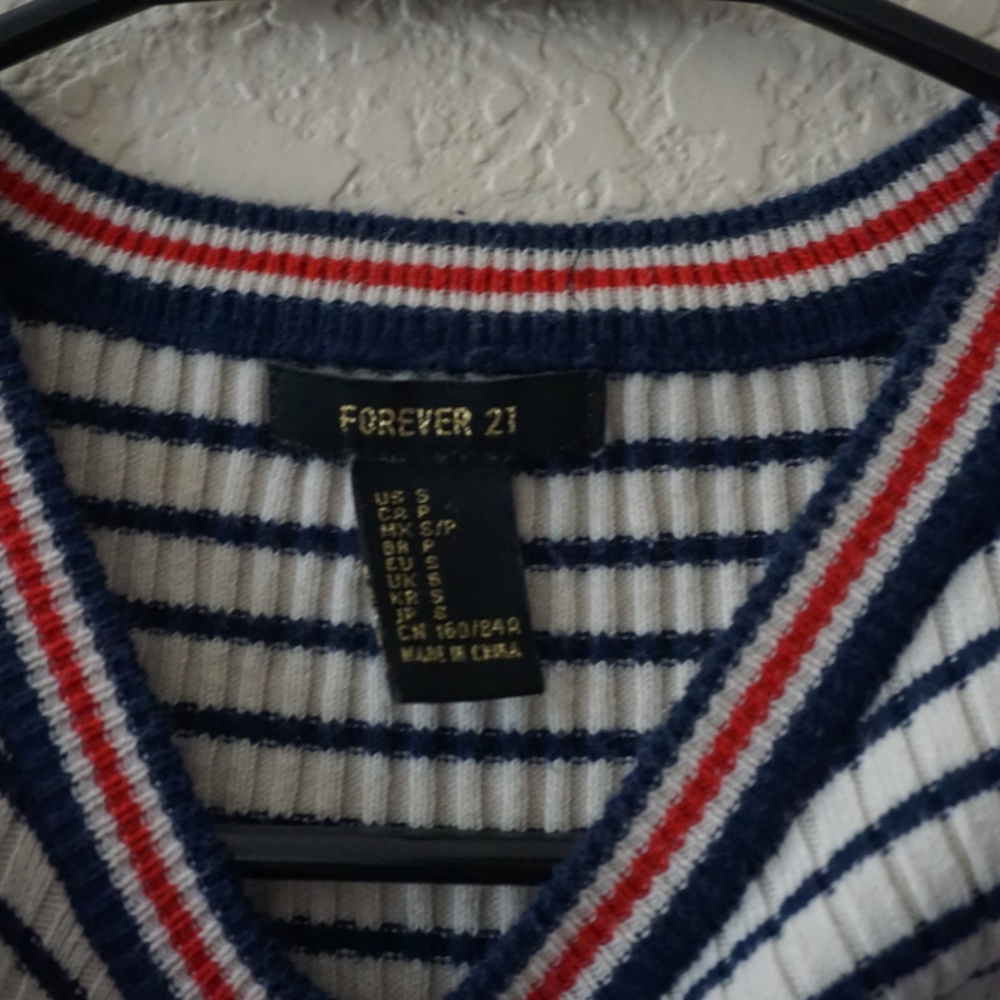 Striped top - Picture 3 of 3